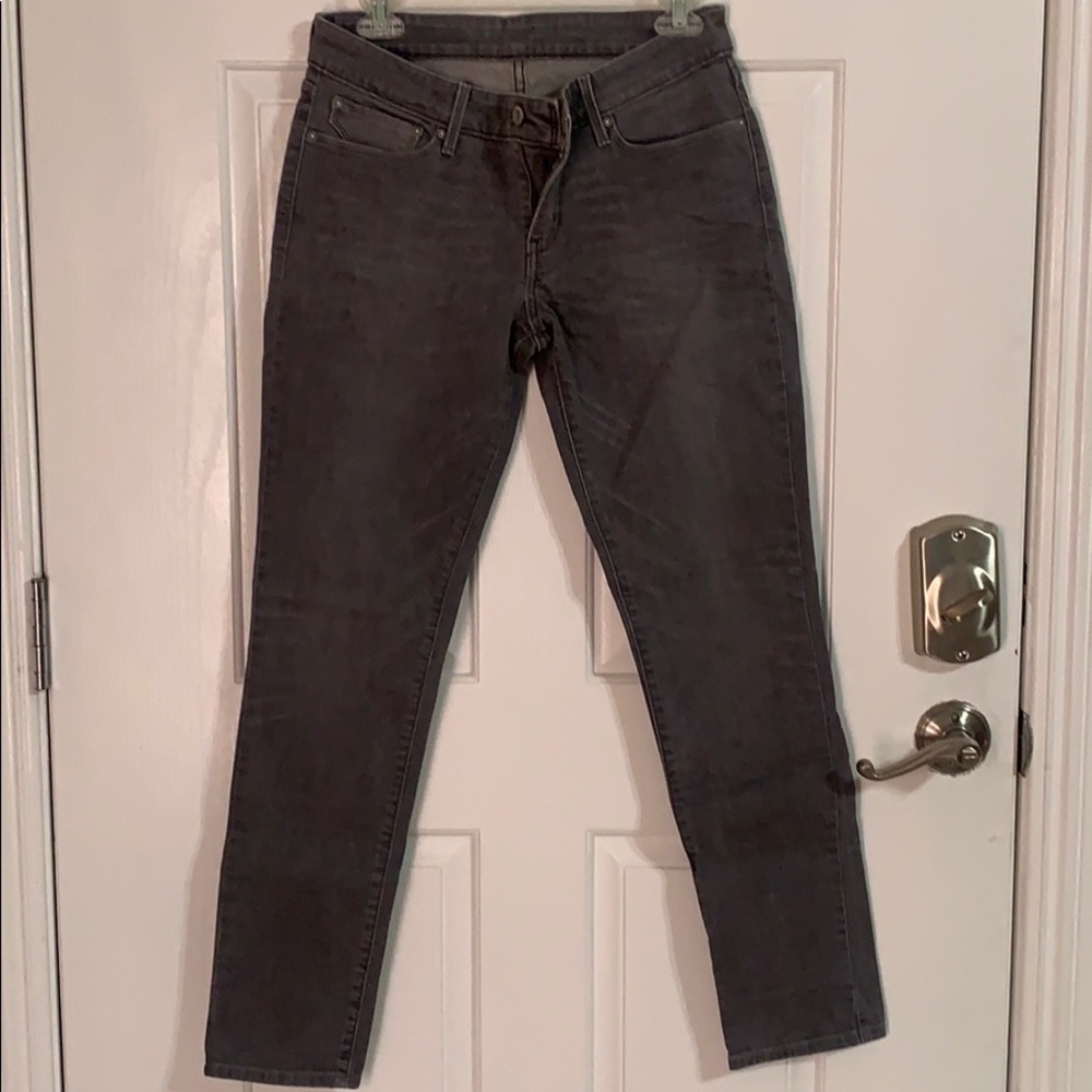 Women’s levis jeans
